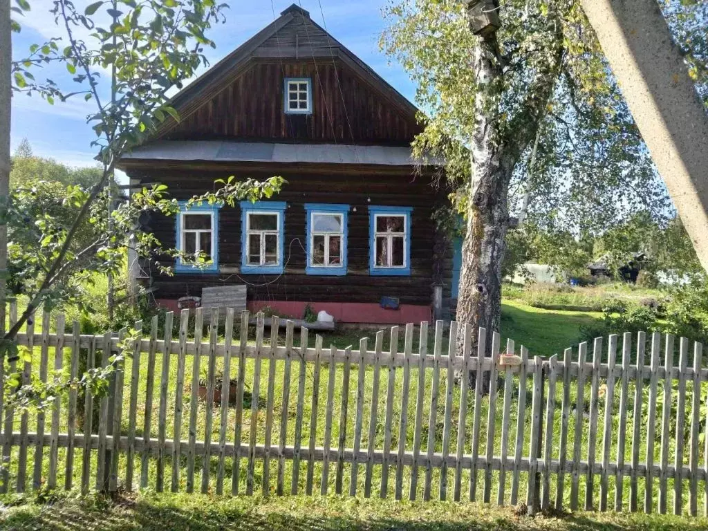 Дом в Костромская область, Красносельский район, Чапаевское с/пос, д. ... - Фото 1