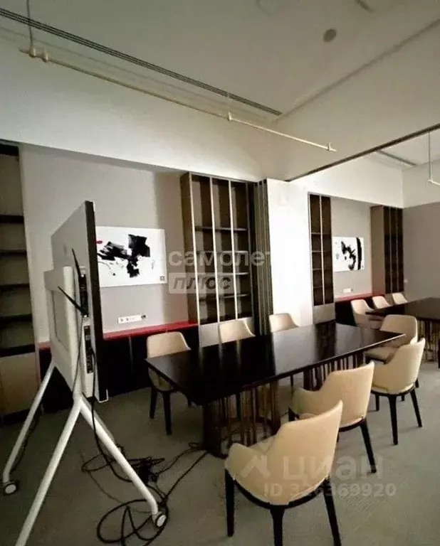 Помещение свободного назначения в Москва Крылатская ул., 33К3 (651 м) - Фото 1