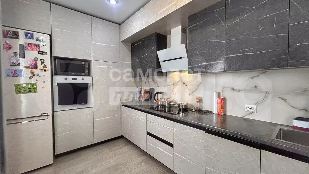 3-к. квартира, 70,3 м, 4/8 эт. - Фото 1