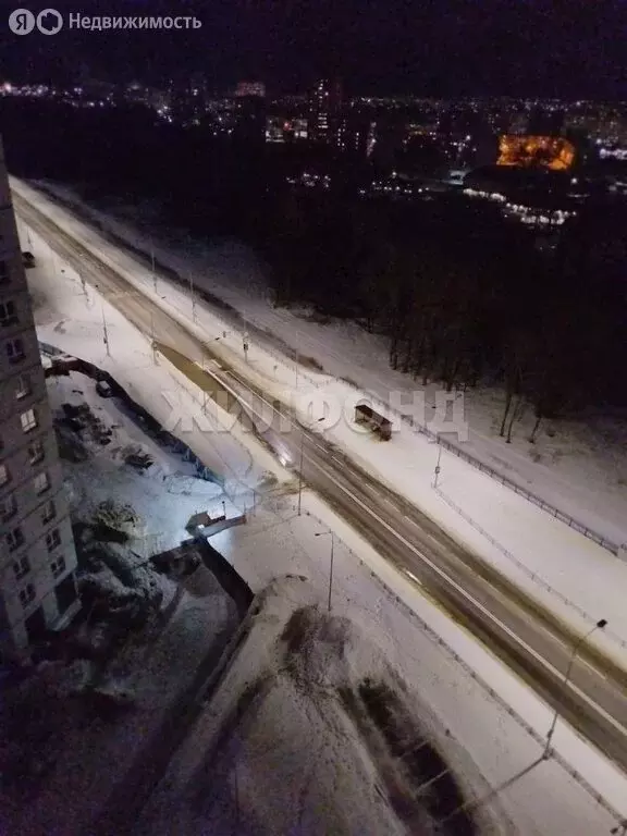 1-комнатная квартира: Брянск, улица Братьев Ткачёвых, 17 (48.8 м) - Фото 1