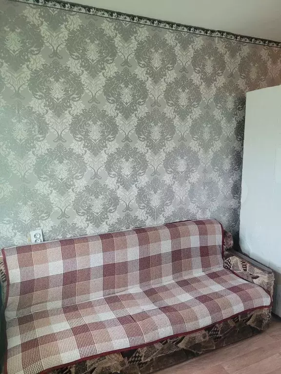 Комната 17 м в 4-к., 2/5 эт. - Фото 0