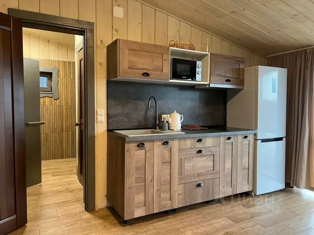 Дом в Свердловская область, Екатеринбург ул. Чемпионов, 13А/95А (69 м) - Фото 1