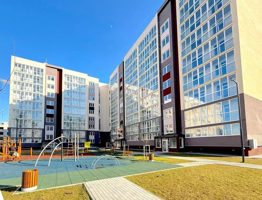 2-к кв. Калининградская область, Калининград бул. Борисовский, 13к2 ... - Фото 0