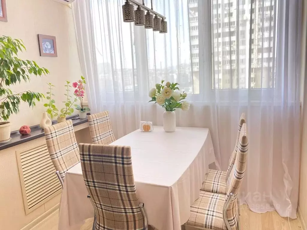 2-к кв. Краснодарский край, Новороссийск ул. Хворостянского, 15 (78.0 ... - Фото 1