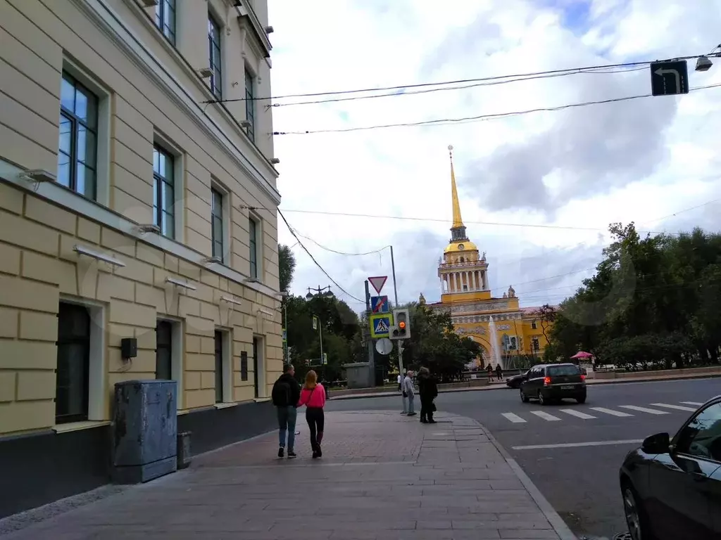 Комната 60,3 м в 5-к., 5/5 эт. - Фото 0