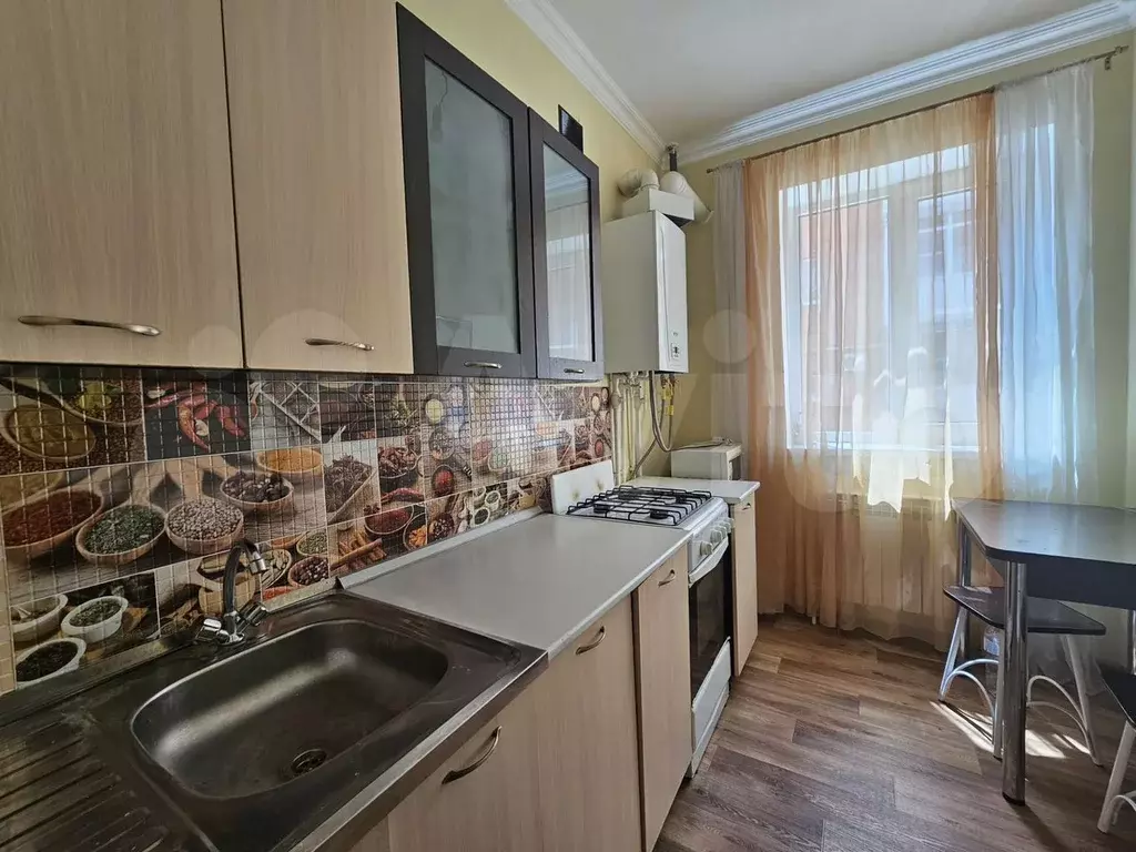 1-к. квартира, 35 м, 1/3 эт. - Фото 0