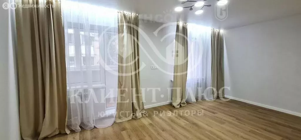2-комнатная квартира: Южно-Сахалинск, улица Ленина, 325А (52 м) - Фото 1