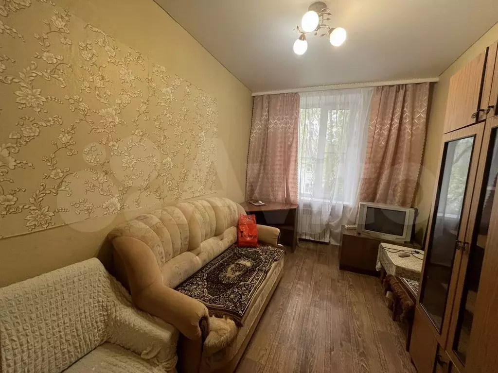 Комната 15,7 м в 4-к., 2/2 эт. - Фото 0