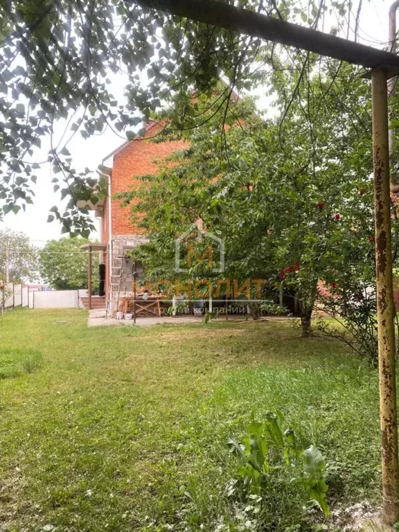 Дом в Краснодарский край, Горячий Ключ ул. Агатовая (350 м) - Фото 1