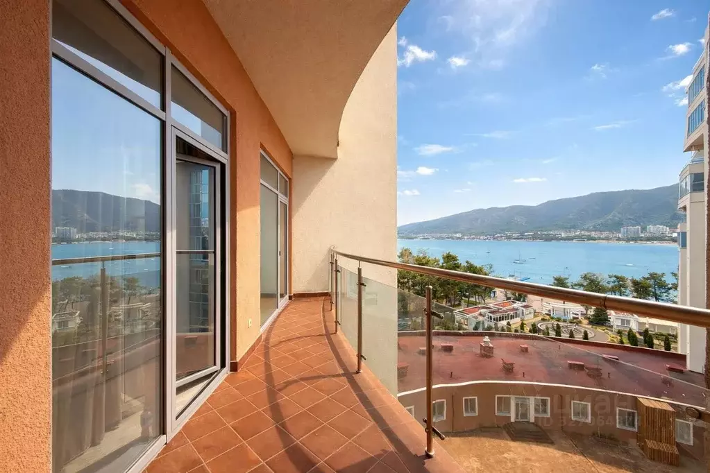 2-к кв. Краснодарский край, Геленджик Крымская ул., 3к3 (80.0 м) - Фото 1