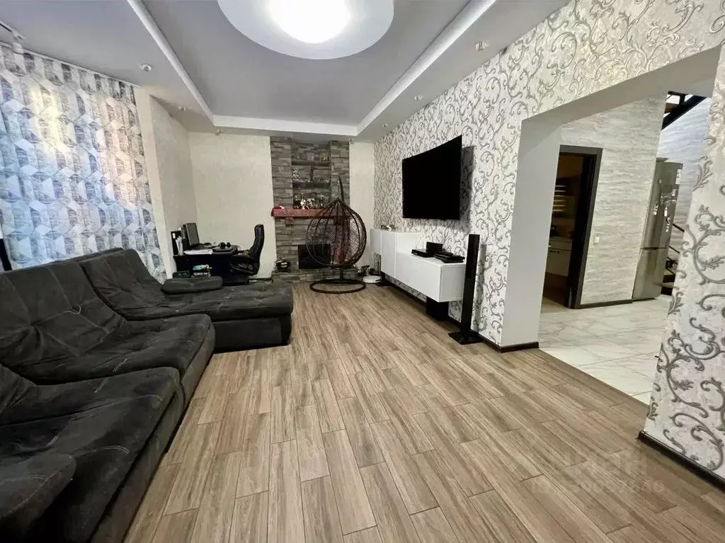 Дом в Волгоградская область, Волгоград ул. имени Менделеева, 230/56 ... - Фото 1