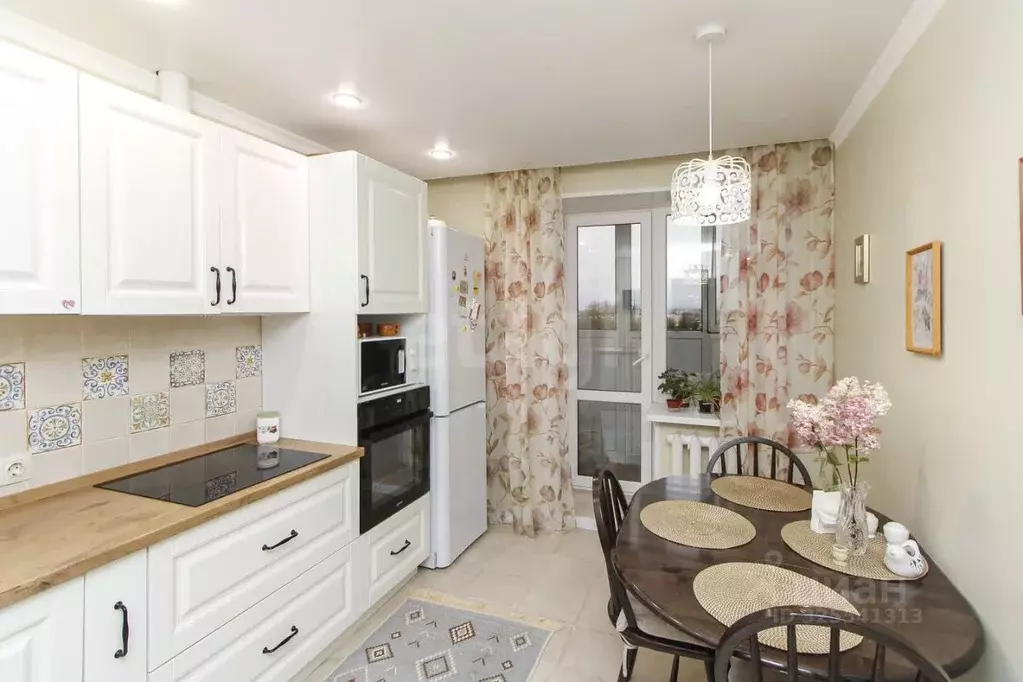 3-к кв. Тюменская область, Тюмень ул. Белинского, 1а (79.1 м) - Фото 1