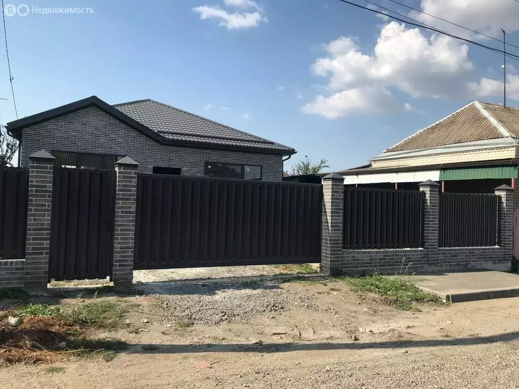 Дом в Яблоновский, 1-й проезд Котовского, 4 (140 м) - Фото 1