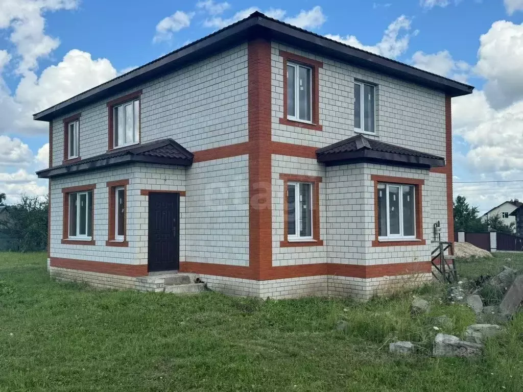 Дом в Брянская область, Выгоничи рп ул. Космонавтов (193 м) - Фото 1