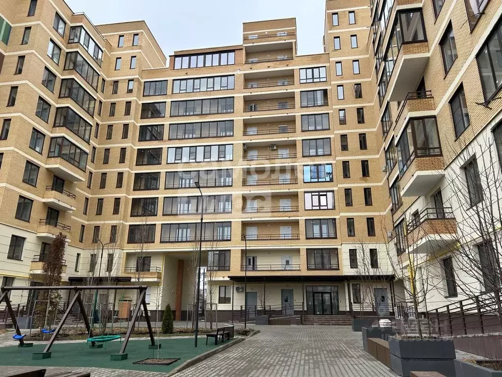 3-к кв. Смоленская область, Смоленск ул. Дохтурова, 7 (108.1 м) - Фото 0