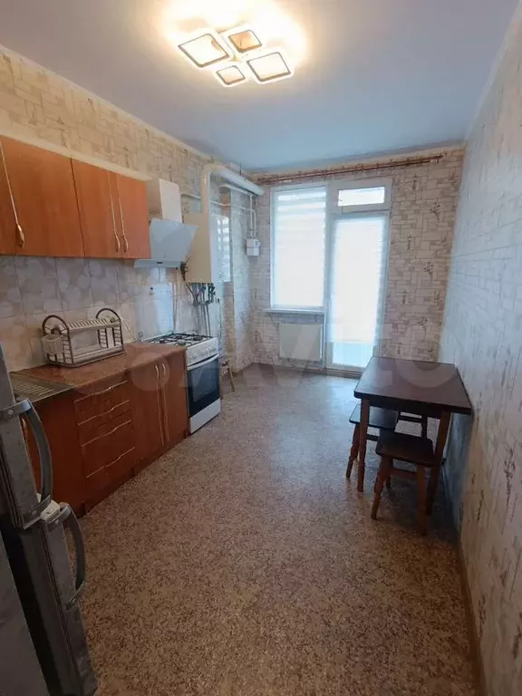 1-к. квартира, 42 м, 1/9 эт. - Фото 1