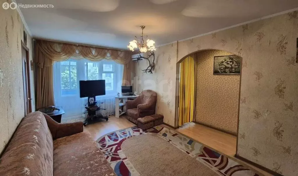 2-комнатная квартира: Брянск, улица Димитрова, 43 (45 м) - Фото 1