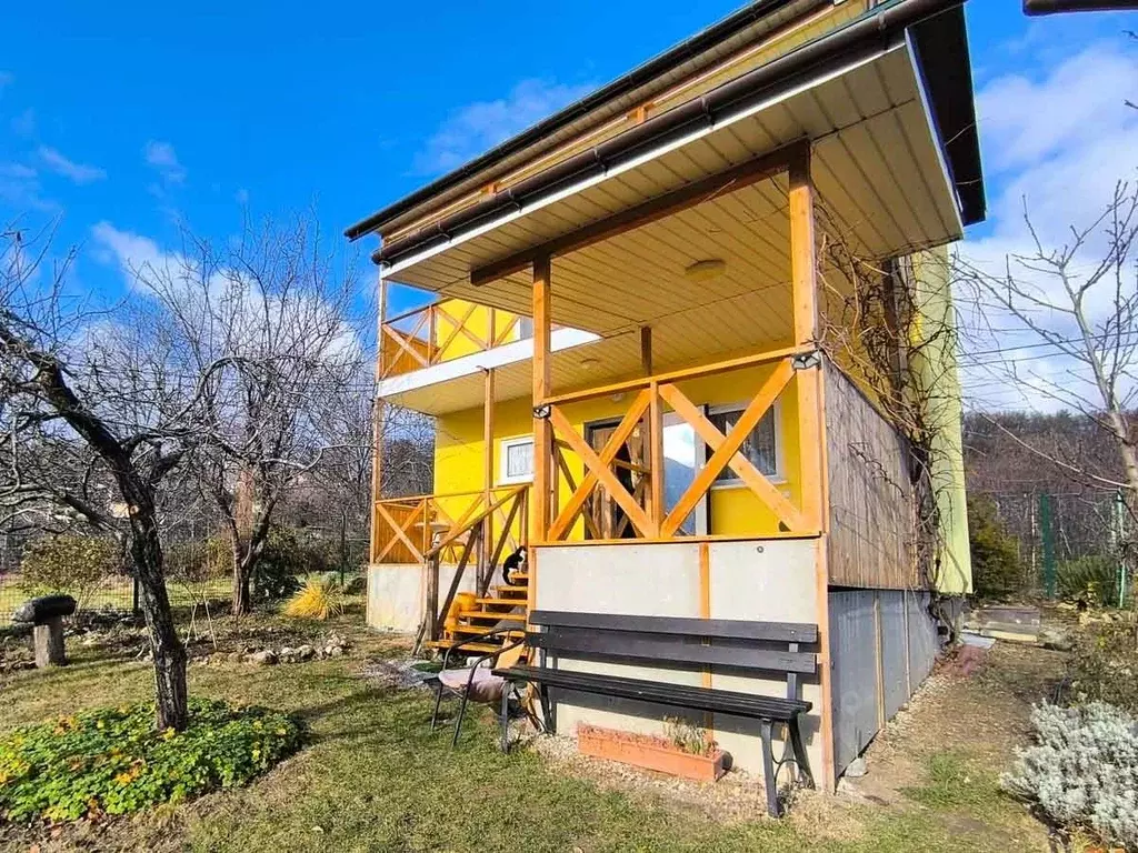 Дом в Крым, Алушта муниципальный округ, пос. Розовый ул. Ароматная (66 ... - Фото 1