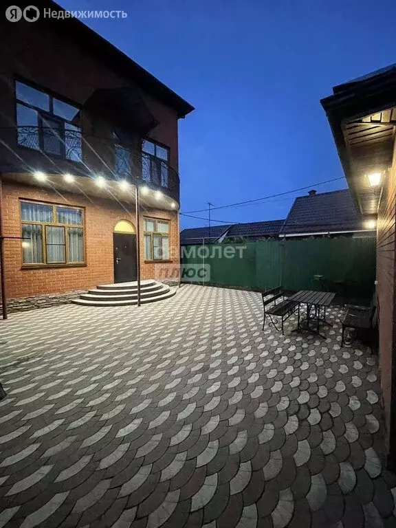 Дом в Ейск, улица Чапаева, 53 (180 м) - Фото 1