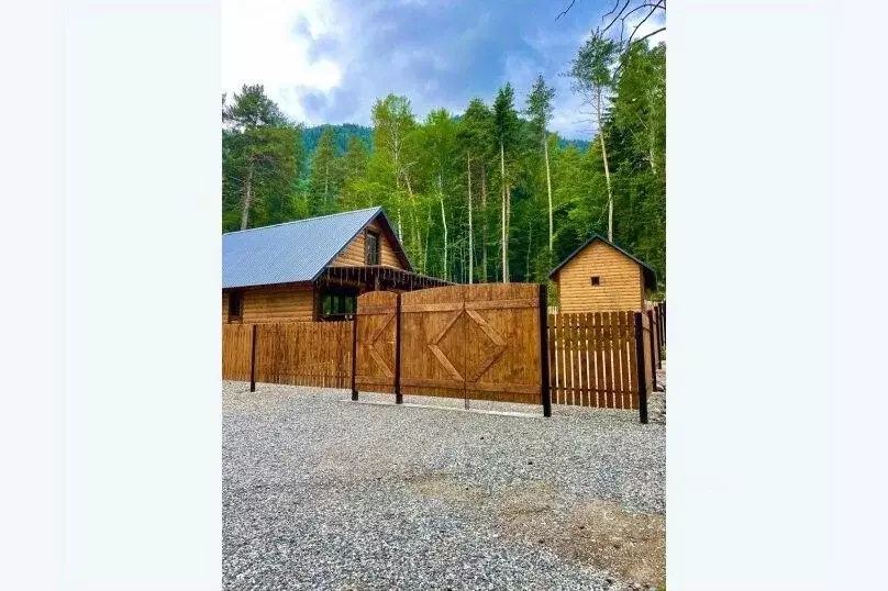 Дом в Карачаево-Черкесия, Теберда Карачаевский городской округ, ... - Фото 1