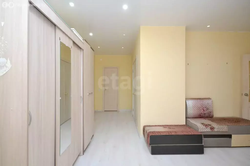 2-комнатная квартира: Якутск, 203-й микрорайон, 20 (70.2 м) - Фото 0