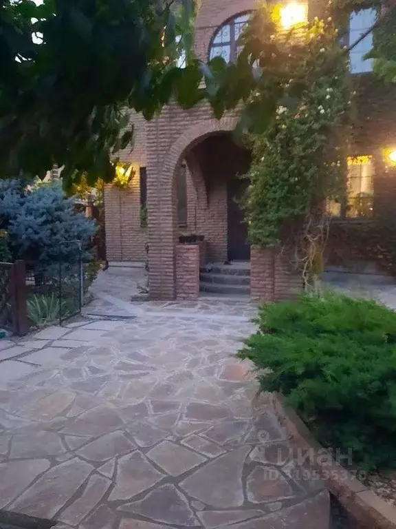 Дом в Ростовская область, Аксай ул. Дмитриевская (120 м) - Фото 0