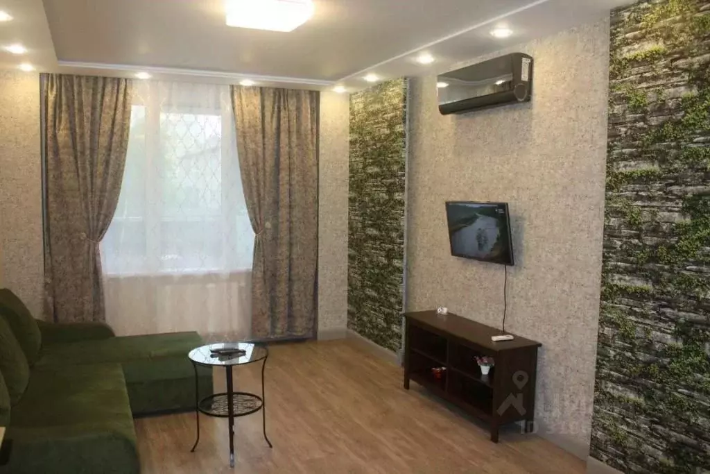 2-к кв. Свердловская область, Екатеринбург ул. Куйбышева, 21 (75.0 м) - Фото 0