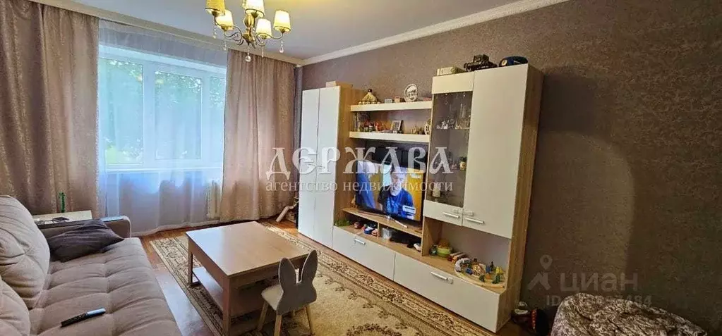 3-к кв. Белгородская область, Старый Оскол Южный мкр, 3 (63.05 м) - Фото 1