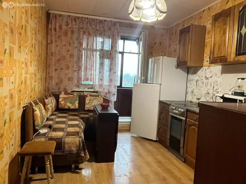 2-комнатная квартира: Лобня, улица Чехова, 12 (59 м) - Фото 1