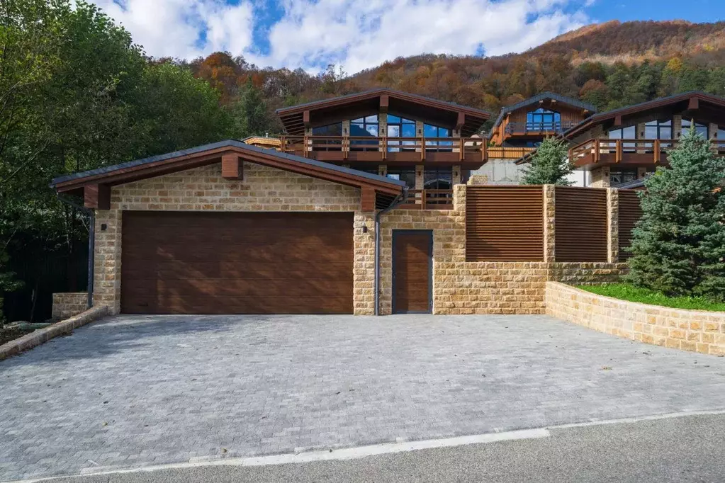 Дом в Краснодарский край, Сочи Красная Поляна пгт, ул. ... - Фото 1