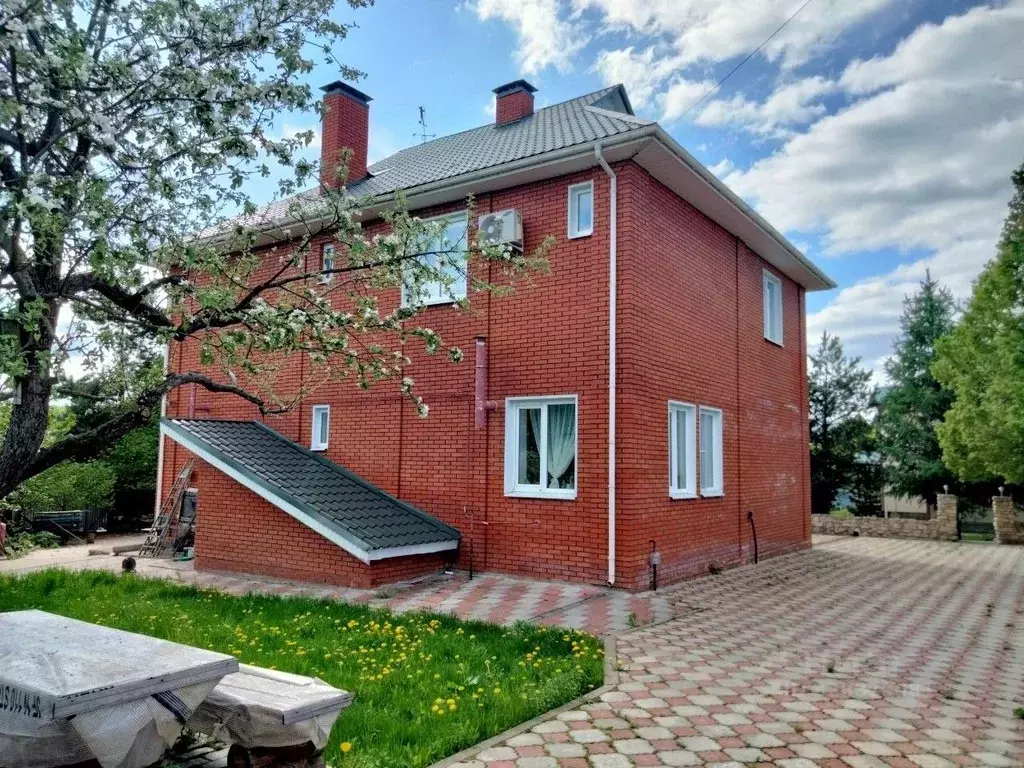 Дом в Тульская область, Веневский муниципальный округ, с. ... - Фото 1