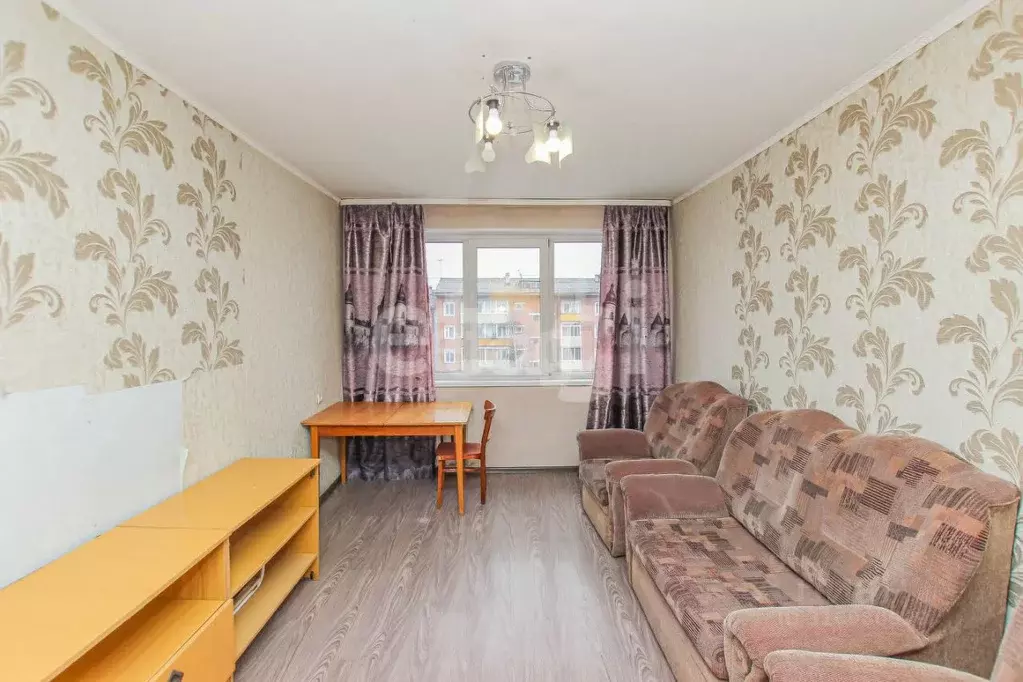 2-к кв. Бурятия, Улан-Удэ ул. Антонова, 16 (46.5 м) - Фото 1