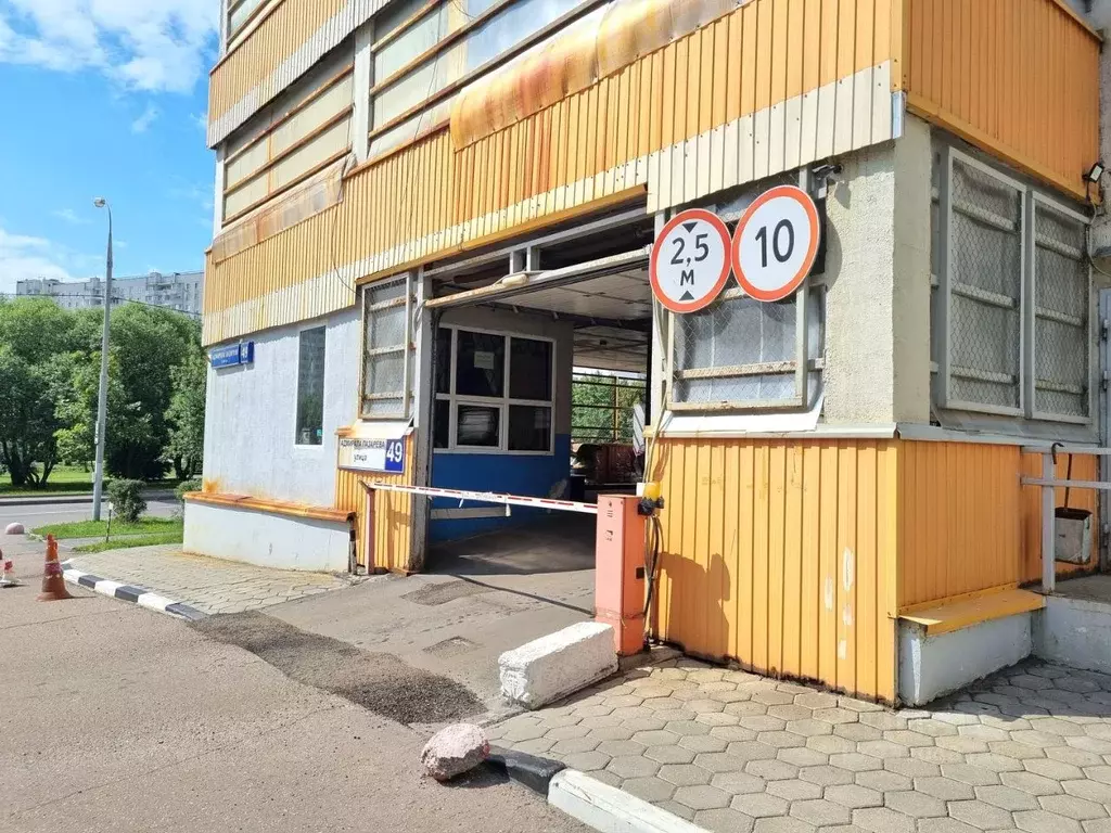 Гараж в Москва ул. Адмирала Лазарева, 49 (13 м) - Фото 1