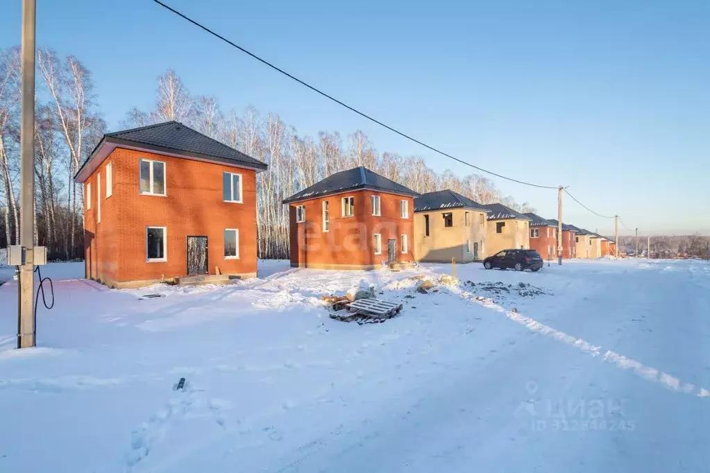 Дом в Новосибирская область, с. Новолуговое пер. Чапаева (121 м) - Фото 0