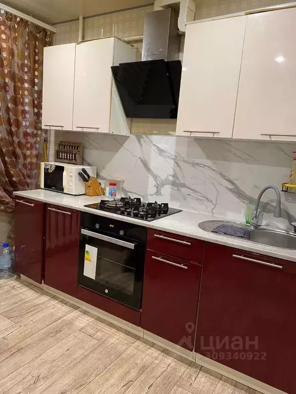 2-к кв. Белгородская область, Белгород ул. Есенина, 12 (50.3 м) - Фото 1