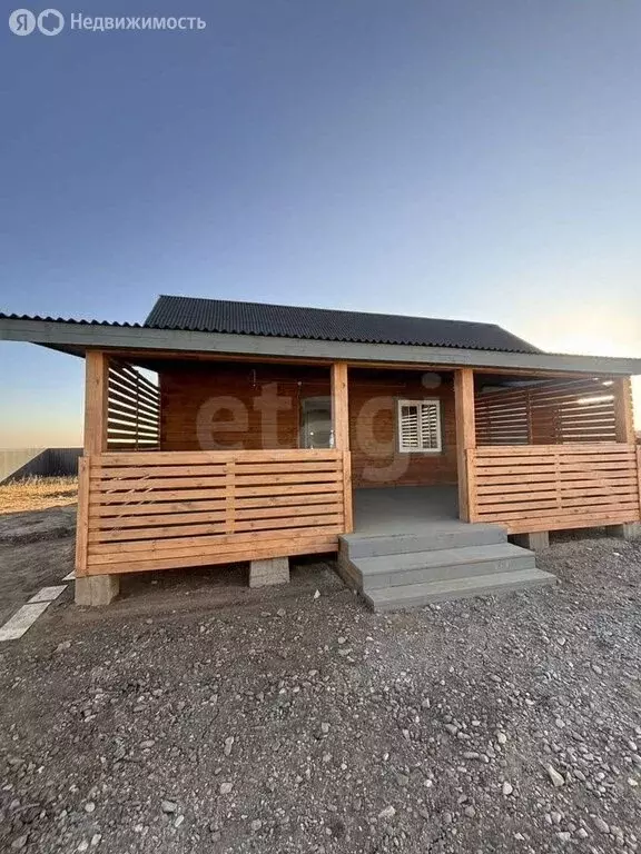 Дом в село Угдан, 2-я Трактовая улица (120.3 м) - Фото 1