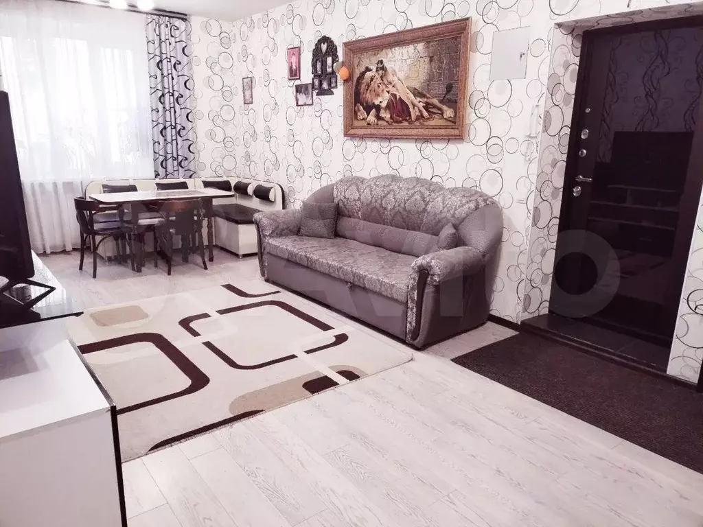 3-к. квартира, 70 м, 2/4 эт. - Фото 0