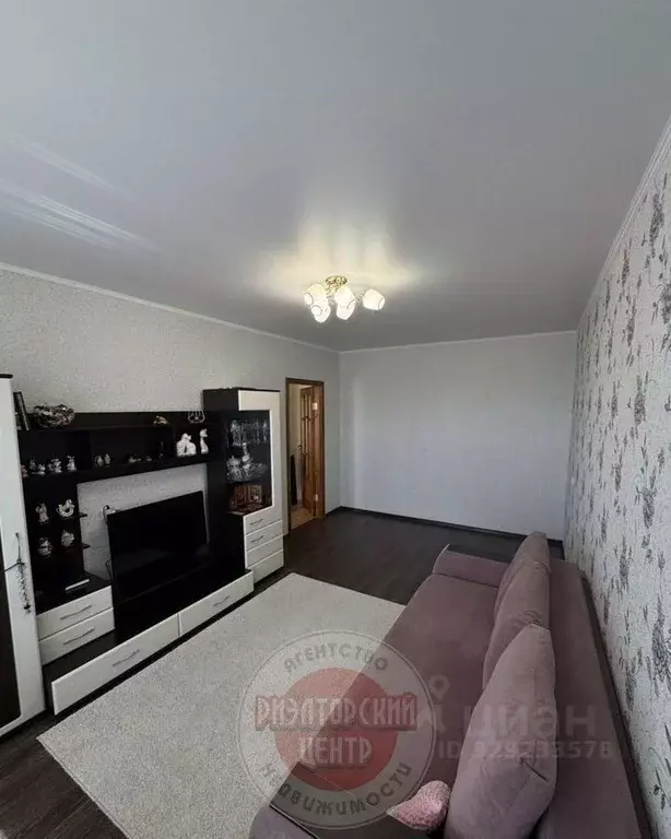 2-к кв. Белгородская область, Белгород ул. Есенина, 42 (50.9 м) - Фото 2