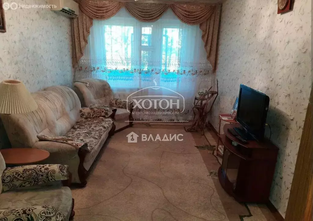 3-комнатная квартира: Элиста, улица Ю. Клыкова, 142 (61.9 м) - Фото 1