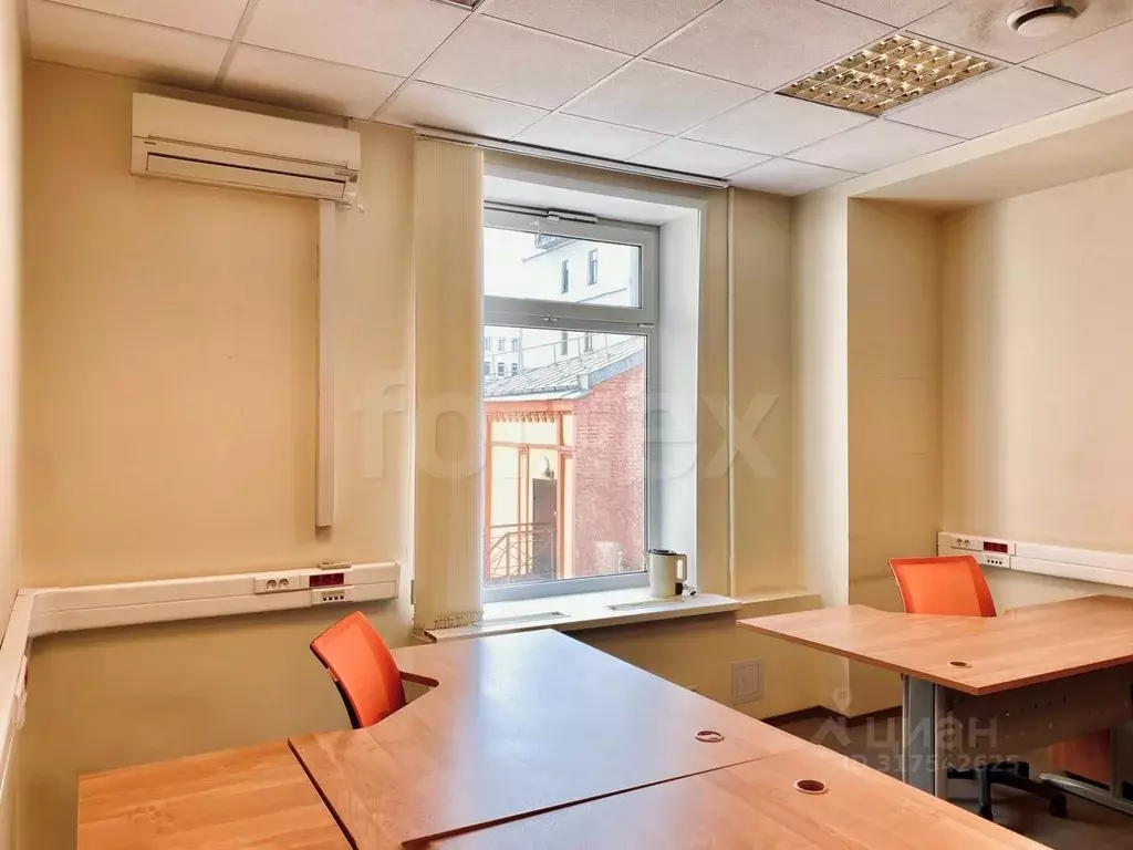 Офис в Москва Тверской бул., 13С1 (600 м) - Фото 1