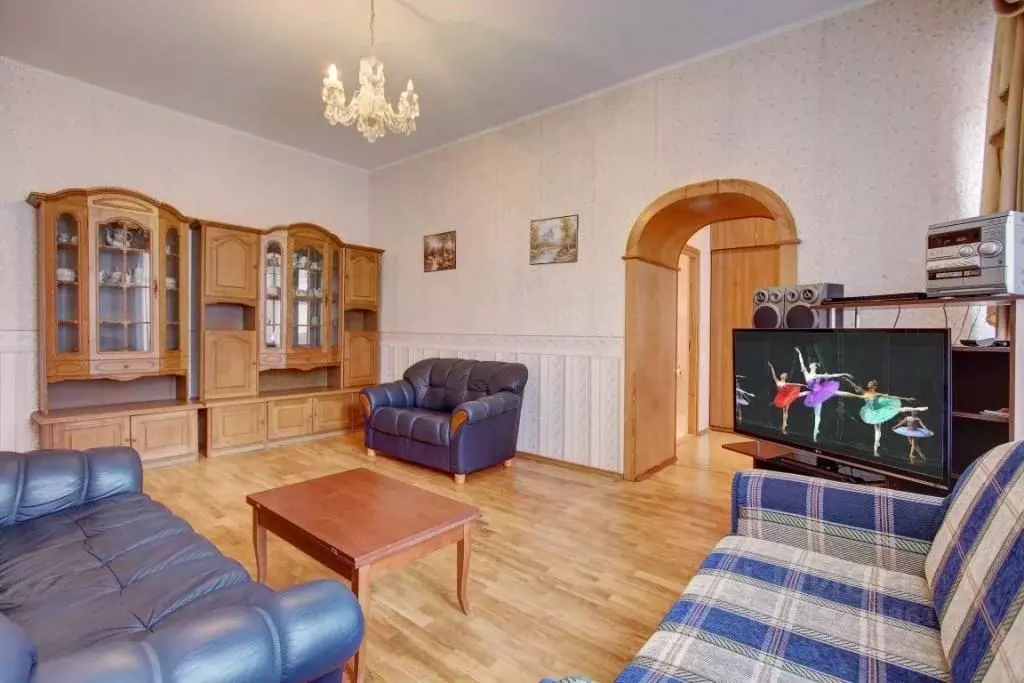 2-к кв. Санкт-Петербург Невский просп., 81 (60.0 м) - Фото 0