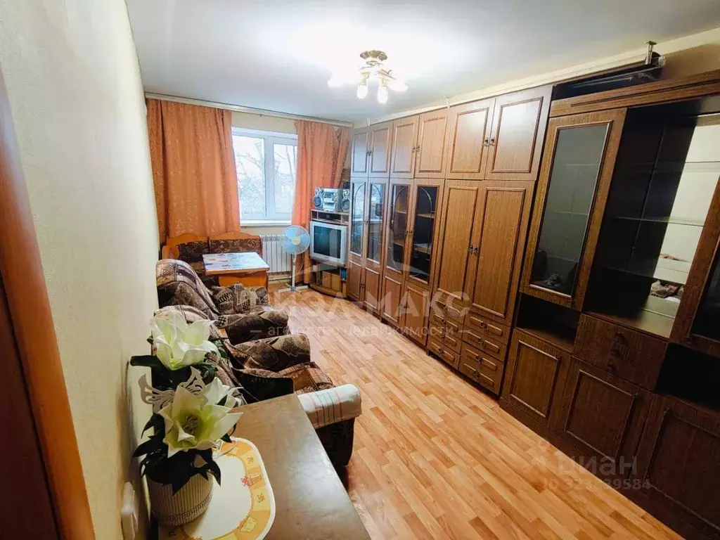 3-к кв. Брянская область, Брянск Угольная ул., 20 (53.7 м) - Фото 1