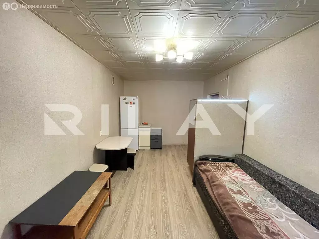 1к в 9-комнатной квартире (18.2 м) - Фото 2