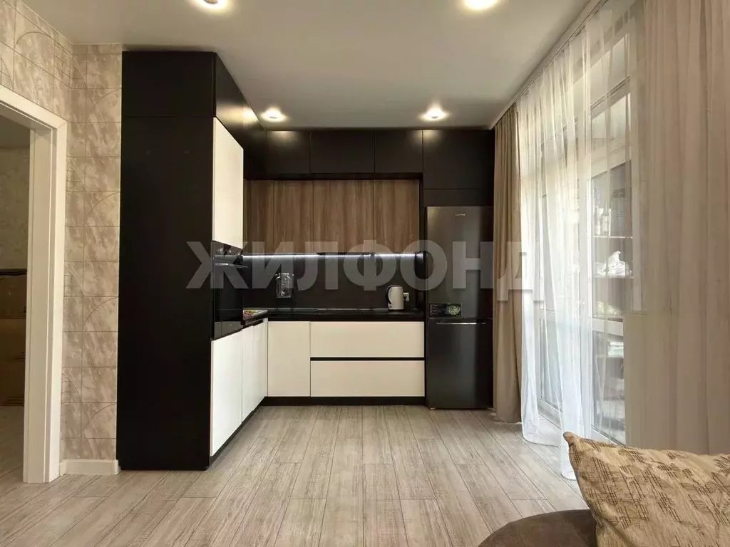 3-к кв. Новосибирская область, Новосибирск ул. Кошурникова, 22 (78.0 ... - Фото 1