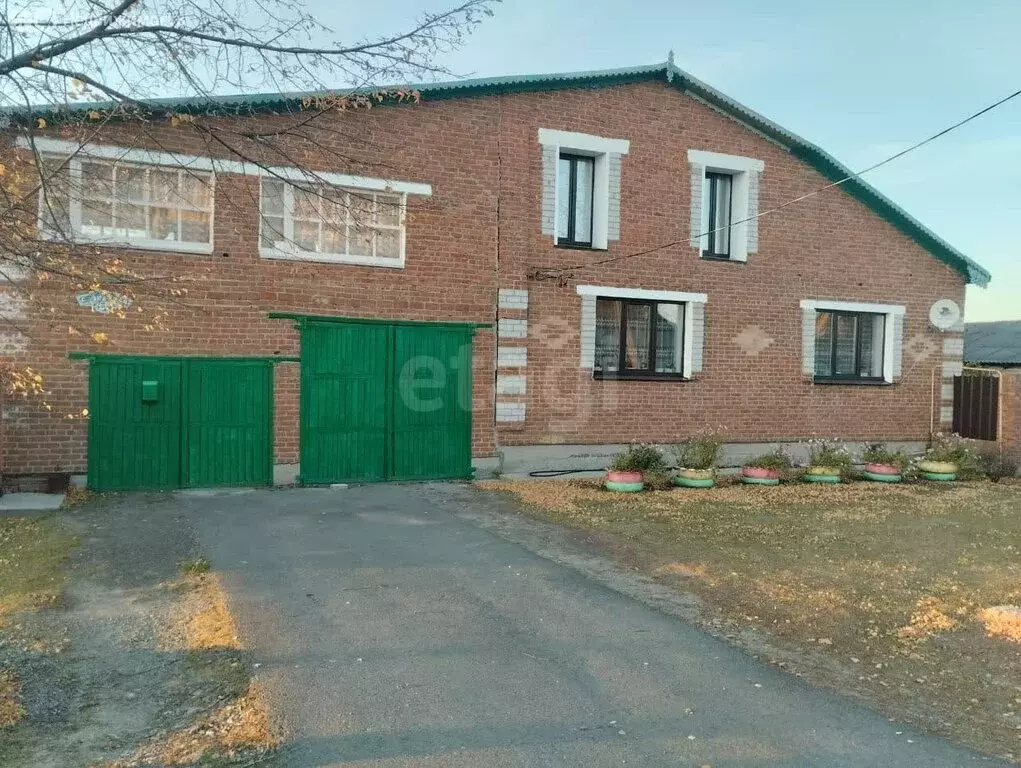 Дом в село Викулово, Солнечная улица (180 м) - Фото 0