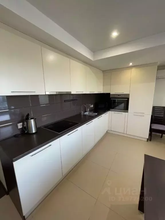 2-к кв. Кировская область, Киров ул. Азина, 15 (55.0 м) - Фото 1
