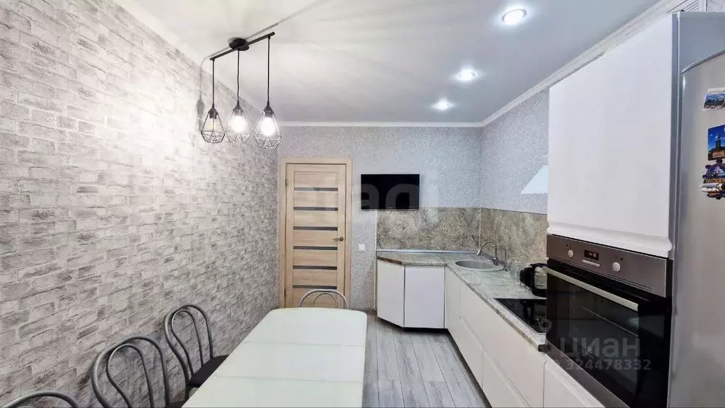 2-к кв. Татарстан, Казань ул. Фикрята Табеева, 1 (52.7 м) - Фото 1