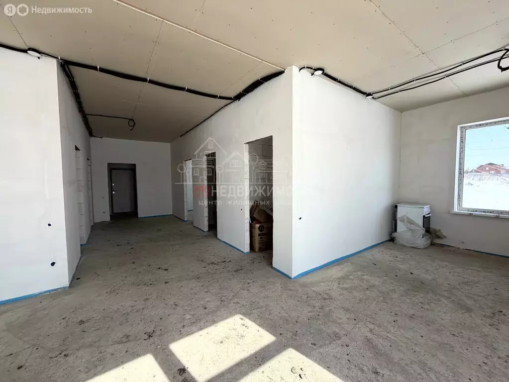 Дом в село Новоалександровка, 5-й проезд (140 м) - Фото 2