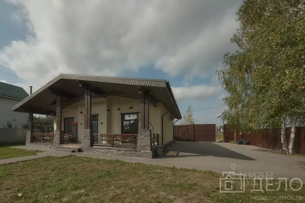 Дом в Рязанская область, Рязанский район, Дубровическое с/пос, с. ... - Фото 1