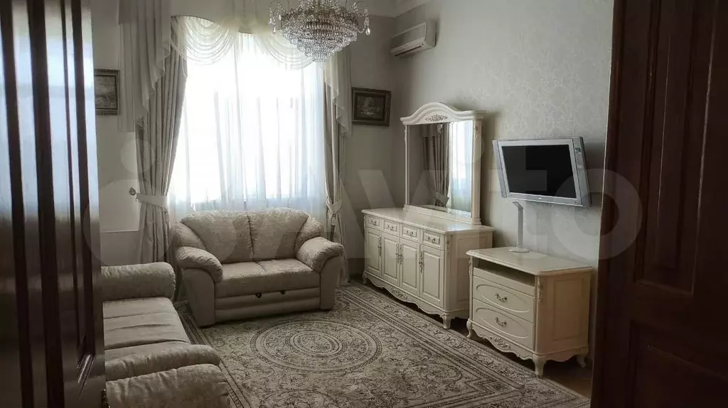 3-к. квартира, 103 м, 9/9 эт. - Фото 0